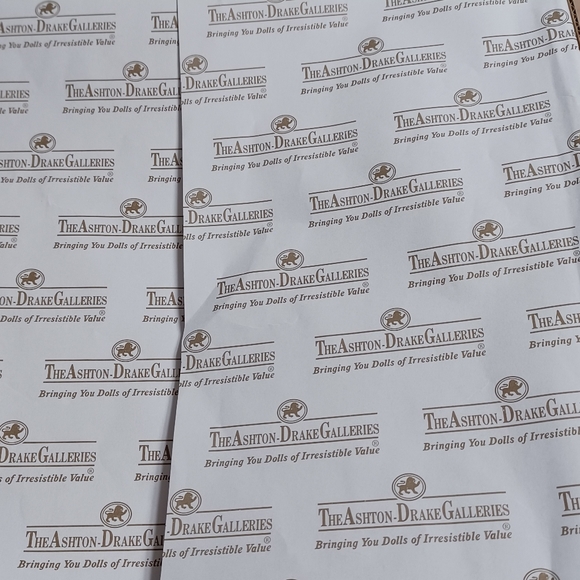 Ashton Drake Galleries Baby boy Charlie NWT smells like powder never out of box - Picture 10 of 13